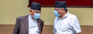 बालुवाटारमा ओली र प्रचण्डबीच भेटवार्ता, मन्त्रिमण्डल पुर्नगठनबारे छलफल