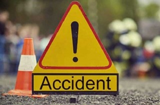 त्रिशूलीमा ट्रक खस्यो, चालकसहित ३ घाइते, एकजनाको अवस्था गम्भीर