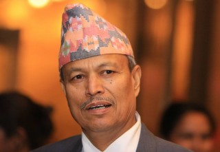 मन्त्रीहरुको स्तरप्रति भिम रावलको टिप्पणी, “यस्तैले गर्दा सरकार भाँडिएको र गिरेको हो”