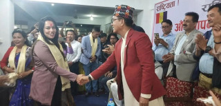 मोडल खुश्बु ओली राप्रपामा प्रवेश