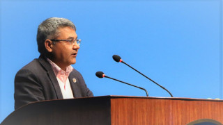 राजसंस्था फर्काउने नाममा समयको बर्बाद नगर्न एमालेको सुझाव