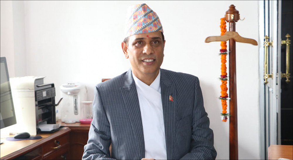 अर्थमन्त्रीमाथि छानबिनको दबाब बढाउन अर्थसचिव मरासिनी अनिश्चितकालीन बिदामा