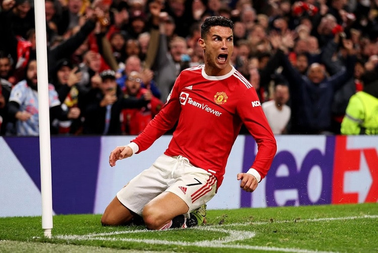 Manchester United beat Sheriff Tiraspol 3-0