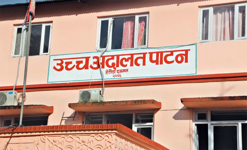 सुर्तीजन्य पदार्थ बिक्री रोक्ने काठमाडौं महानगरको निर्णय कार्यान्वयन नगर्न आदेश