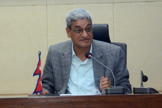 संविधान मास्ने र व्यवस्था उल्ट्याउने मनसायले राजावादी हिंसात्मक प्रदर्शन गरे - गृहमन्त्री लेखक